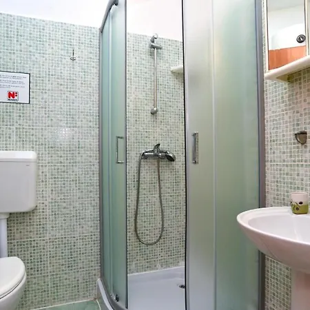 Welcoming With Shared Pool Valbandon