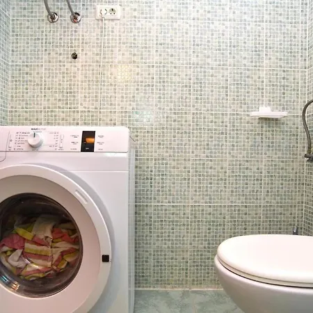 Welcoming With Shared Pool * Valbandon