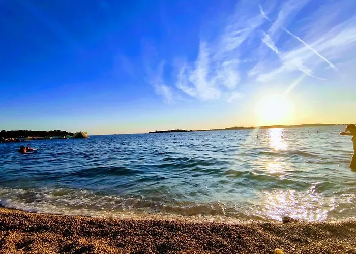 Welcoming With Shared Pool Διαμέρισμα